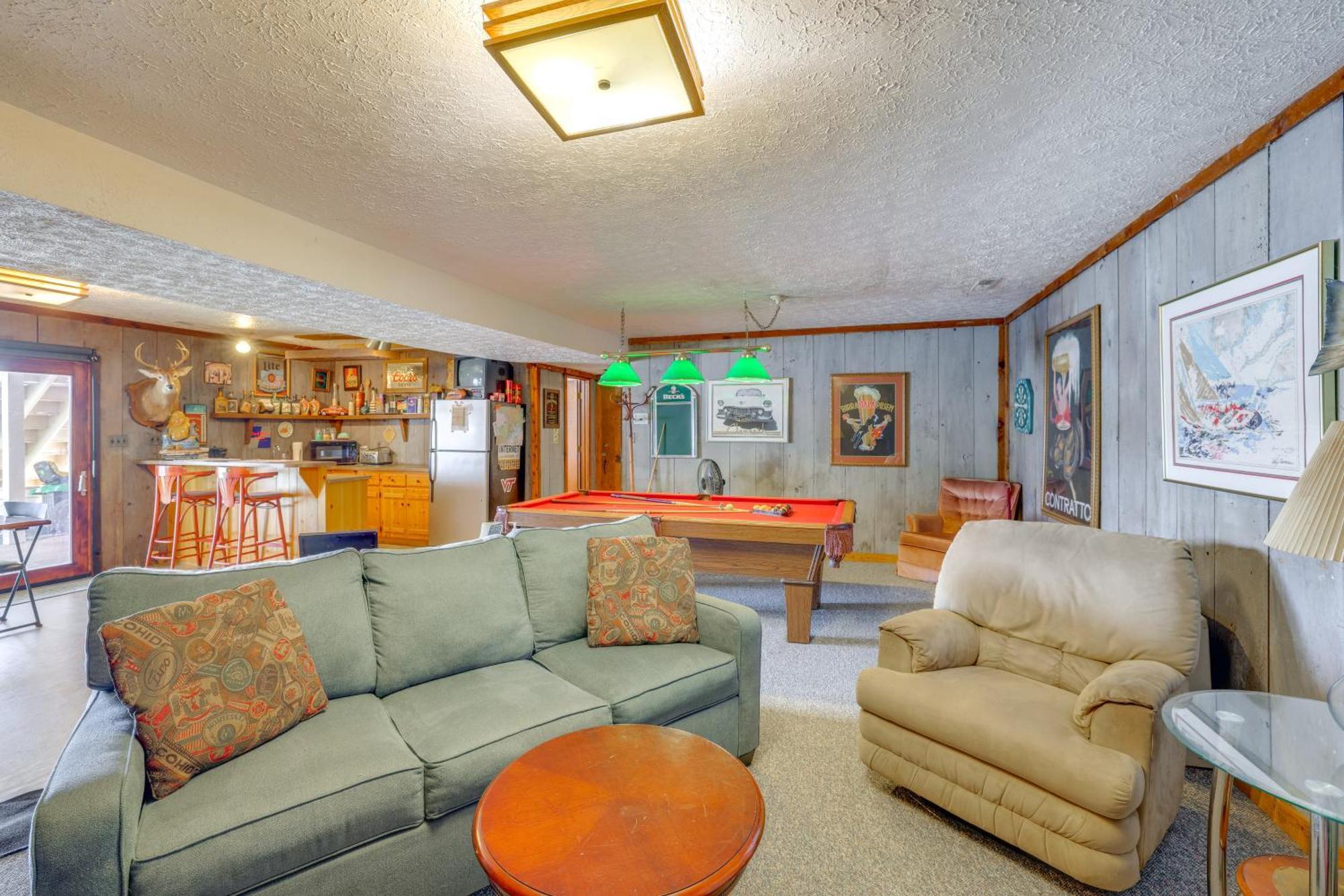 Smith Mountain Lake Retreat With Private Beach! Huddleston Ngoại thất bức ảnh